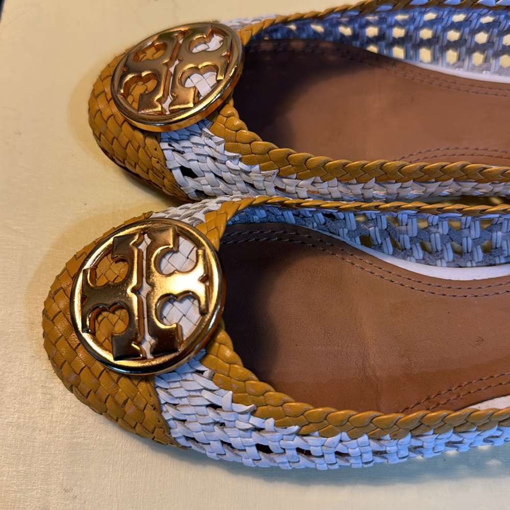 TORY BURCH Woven Leather Cap Toe Ballet Flats (gold and white w/gold logo) - Picture 2 of 6